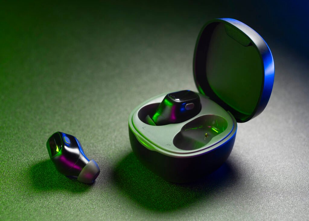 6 Gadgets That Will Make Travelling Easy